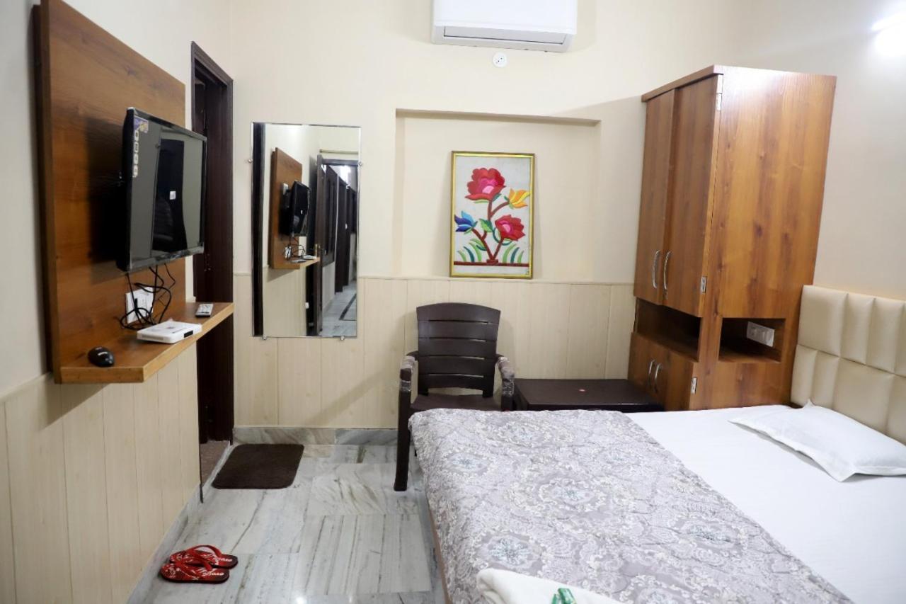 אמריצר Rk Lodge מראה חיצוני תמונה